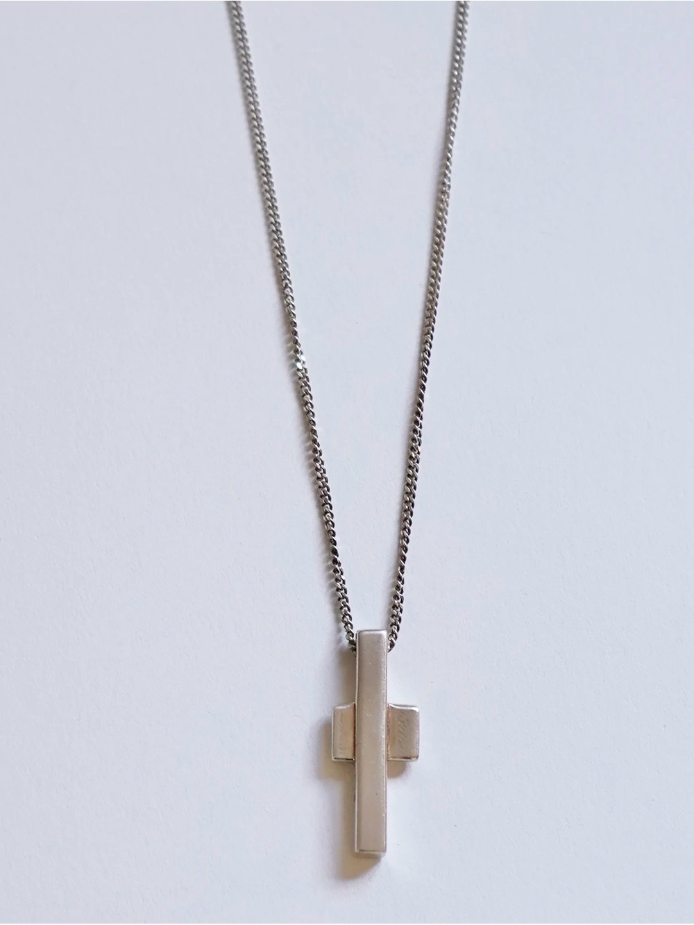 Gucci Sterling Silver Vertical abstract Cross Pendant Necklace - Silver